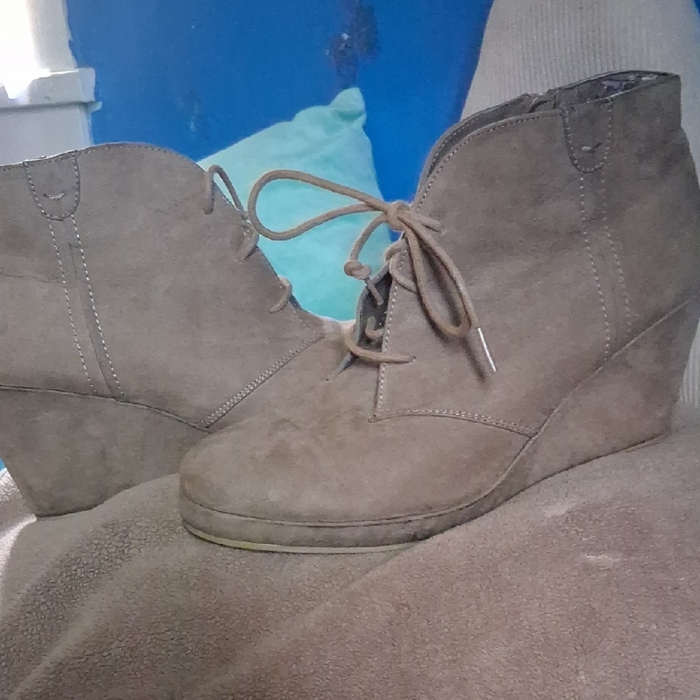 Women's Tan Wedge Ankle Boots